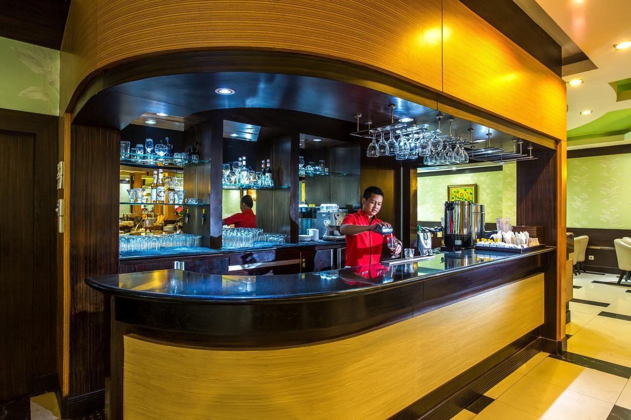 Orchardz Jayakarta Hotel Kültér fotó