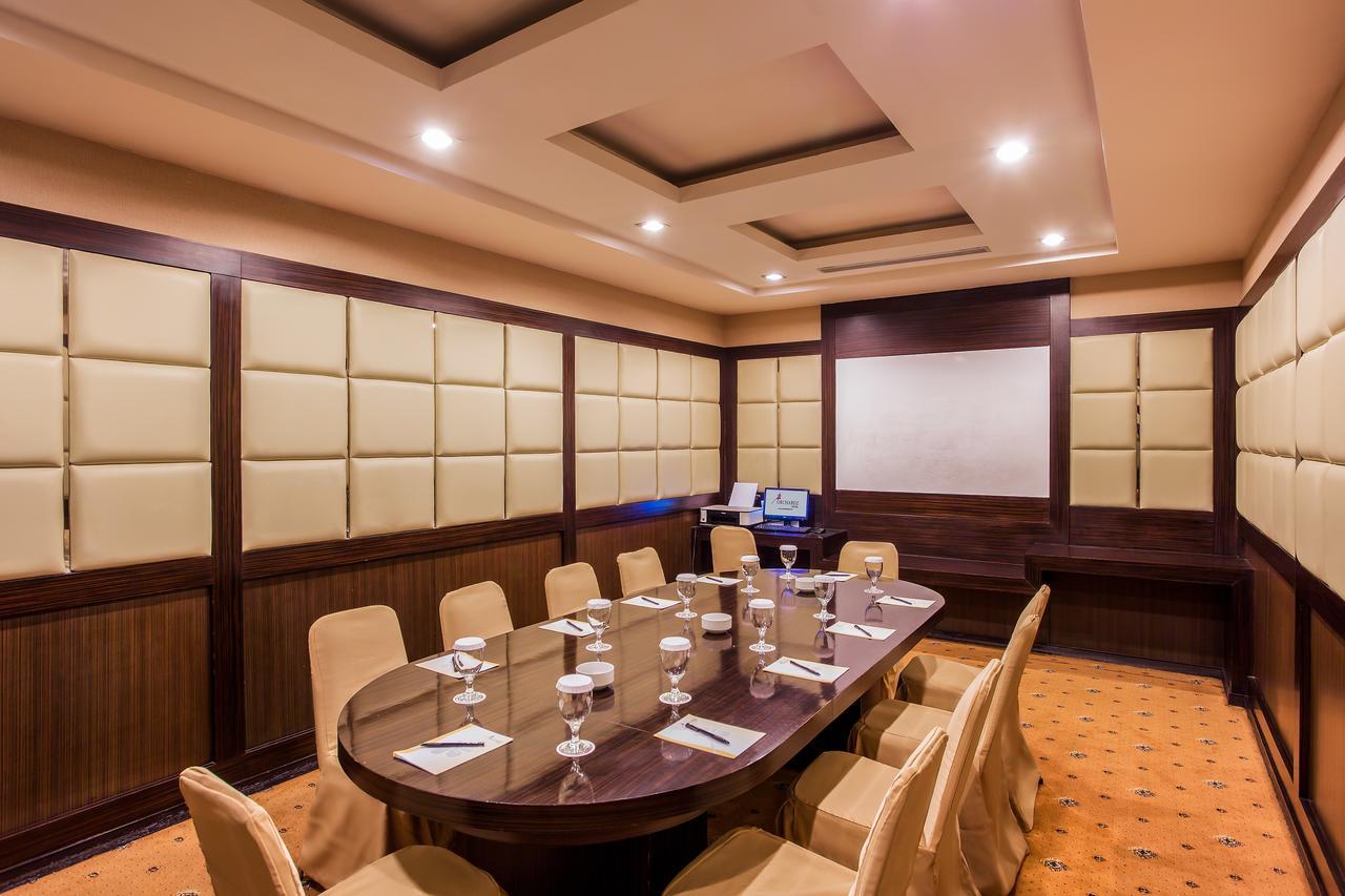 Orchardz Jayakarta Hotel Kültér fotó