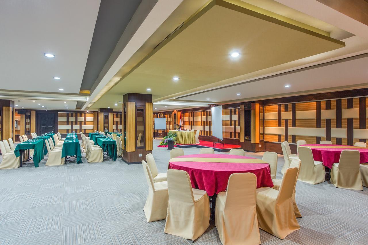 Orchardz Jayakarta Hotel Kültér fotó