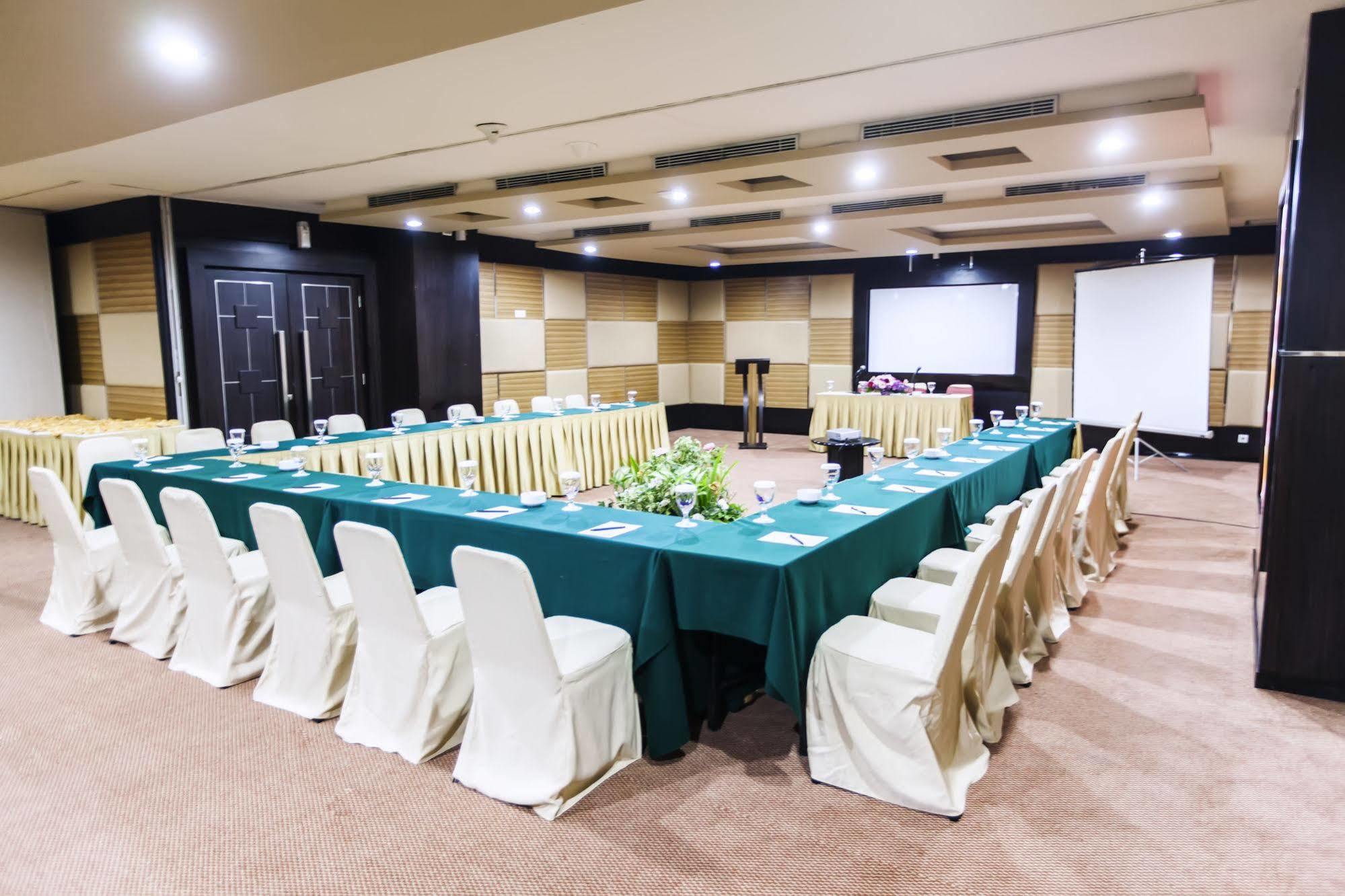 Orchardz Jayakarta Hotel Kültér fotó