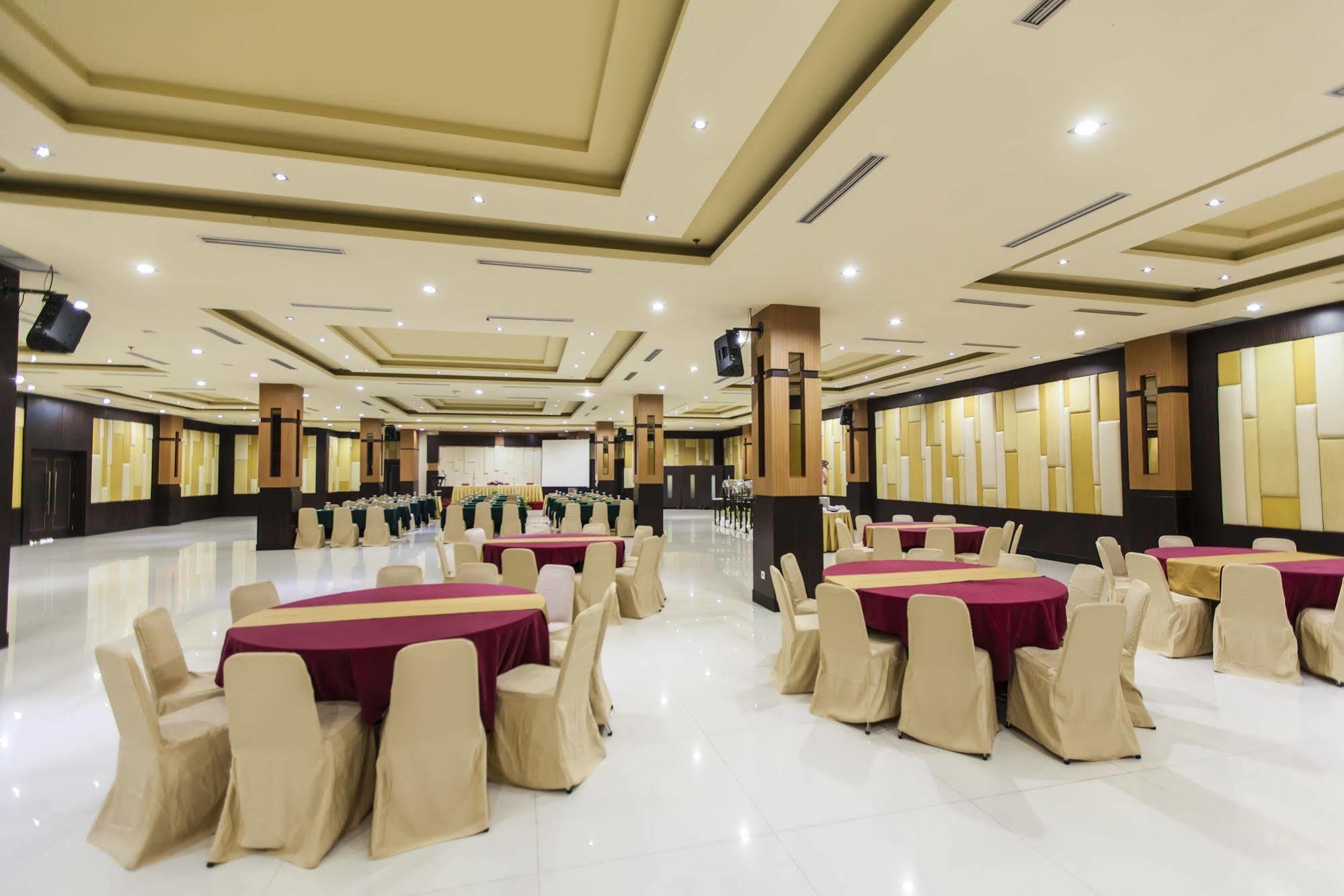 Orchardz Jayakarta Hotel Kültér fotó